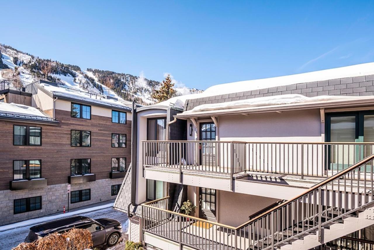 Chateau Dumont Unit 2, Condo With Central, Downtown Location Aspen Kültér fotó